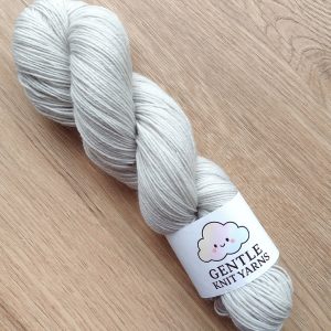 hand dyed yarn 4 ply 100g pale grey called Cloud