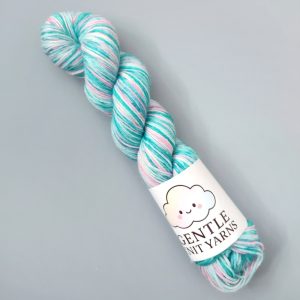 hand dyed 4ply yarn 50g shades of aqua pink and white