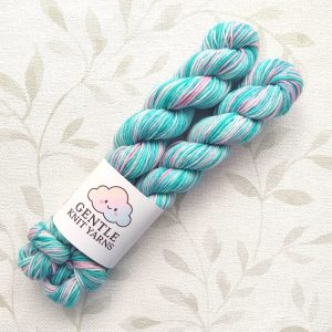 hand dyed 4 ply 2 x 20g mini skeins in shades of aqua pink and white called Aqua PInk.
