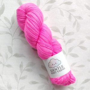 hand dyed 4 ply 100g semi solid hot pink shades, called Hot Pink.